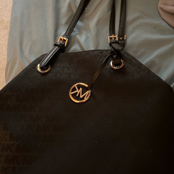 Michael Kors black over the shoulder brand new in perfect condition - Picture 3 of 4
